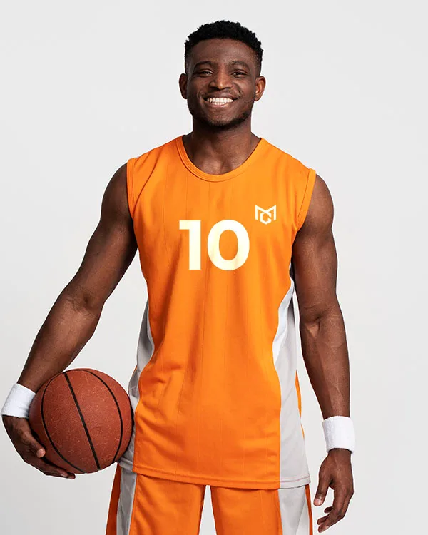 Uniforme de basquete com camisa regata e bermuda em tecido técnico